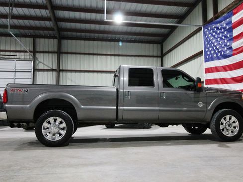 Used 2014 Ford F350 Lariat w/ Lariat Ultimate Package AWD/4WD image 13