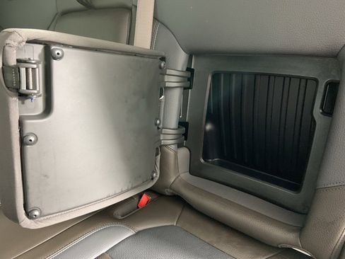 Used 2022 GMC Sierra 3500 Denali w/ Denali Ultimate Package image 34