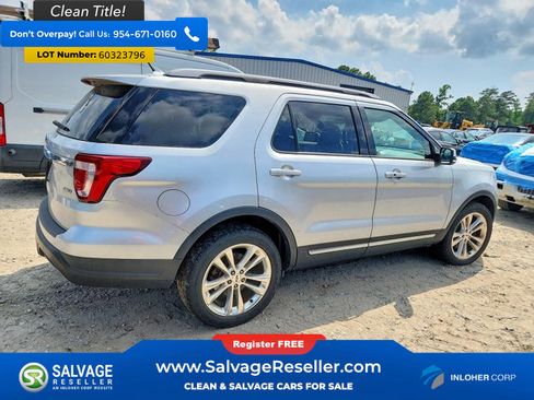 Used 2019 Ford Explorer XLT w/ Equipment Group 202A AWD/4WD image 4