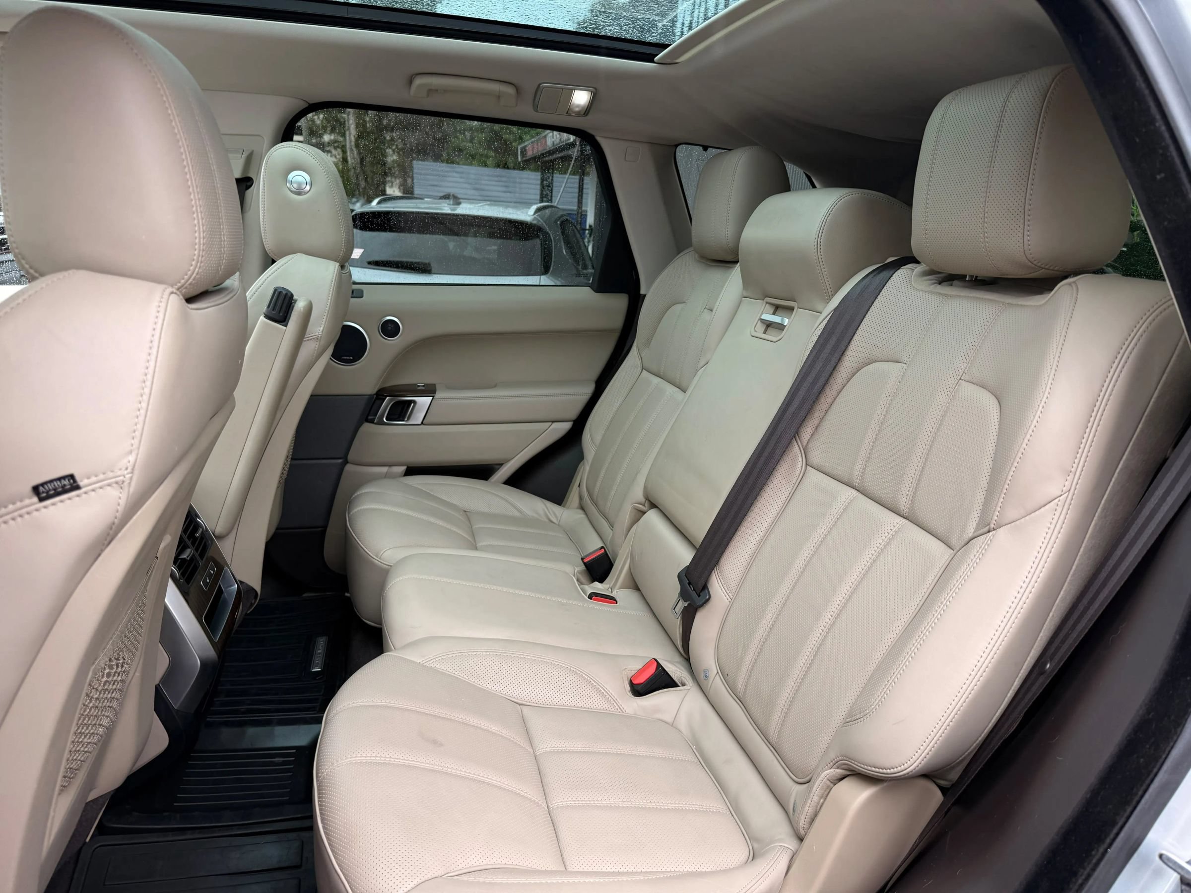 Used 2016 Land Rover Range Rover Sport HSE AWD/4WD image 16