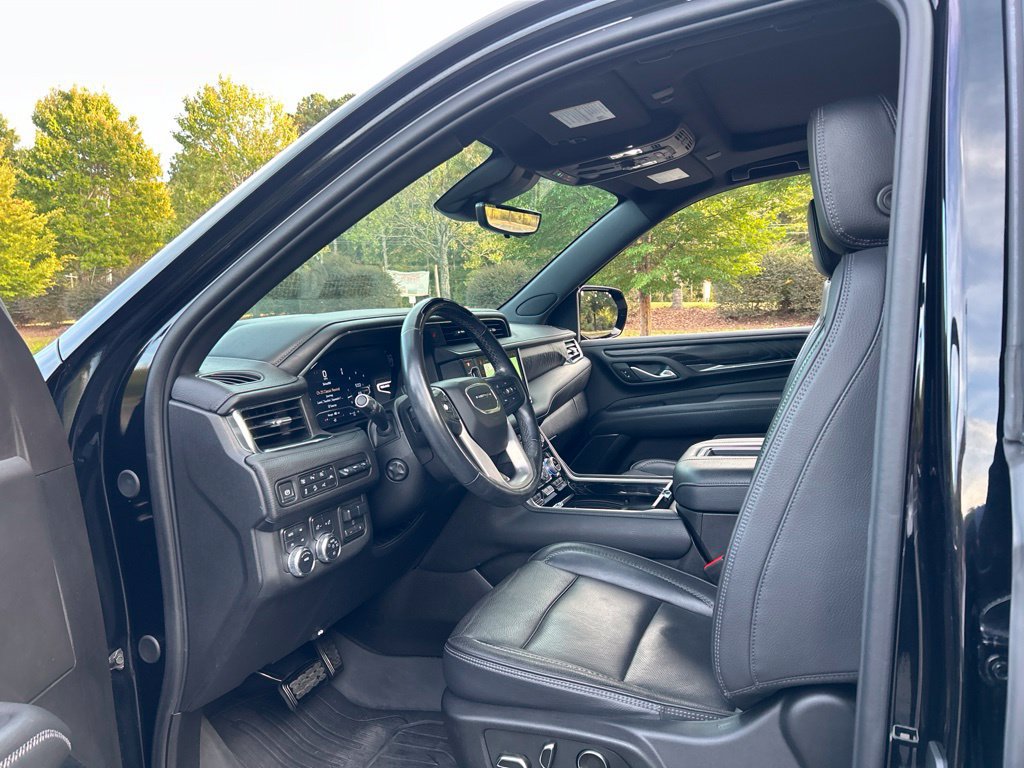 Used 2023 GMC Yukon Denali w/ Advanced Technology Package AWD/4WD image 43