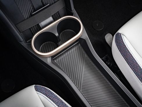 Certified 2025 MINI Cooper S image 31