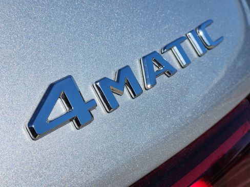 New 2026 Mercedes-Benz GLB 250 4MATIC image 9