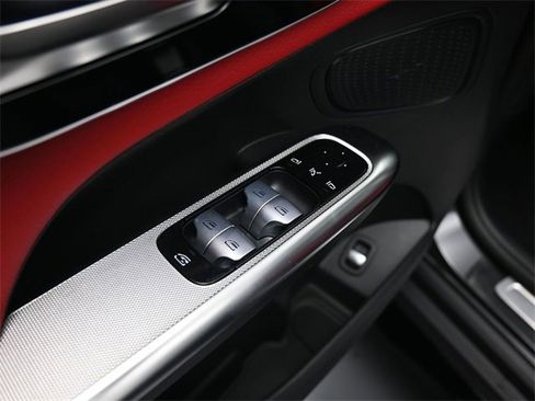 New 2025 Mercedes-Benz GLC 43 AMG 4MATIC image 25