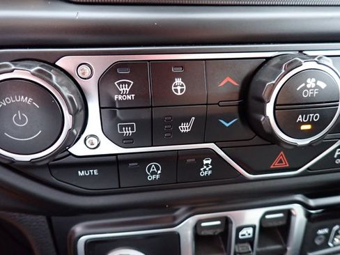 Used 2021 Jeep Gladiator Sport AWD/4WD image 20