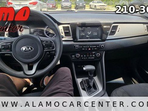Used 2019 Kia Niro FE FWD image 33