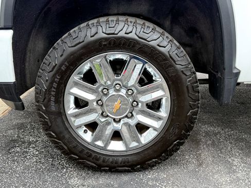 Certified 2024 Chevrolet Silverado 2500 High Country w/ Technology Package AWD/4WD image 12