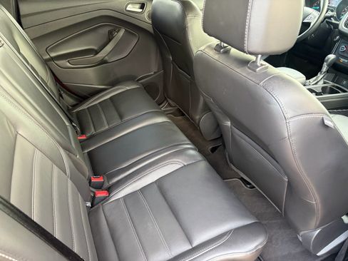 Used 2017 Ford Escape Titanium FWD image 32