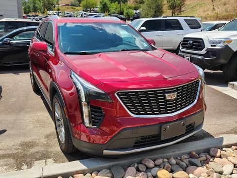 Used 2020 Cadillac XT4 Premium Luxury w/ Driver Awareness Package AWD/4WD image 19