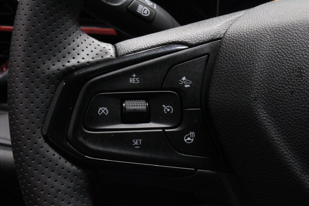 Used 2025 Chevrolet Trax RS w/ Driver Confidence Package FWD image 26