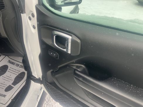 Used 2020 Jeep Gladiator Sport w/ Quick Order Package 24S image 10