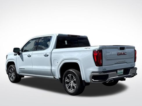 New 2026 GMC Sierra 1500 SLT AWD/4WD image 5