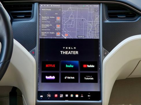 Used 2018 Tesla Model S 100D AWD/4WD image 19