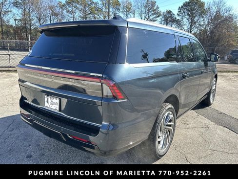 New 2026 Lincoln Navigator L Reserve AWD/4WD image 7