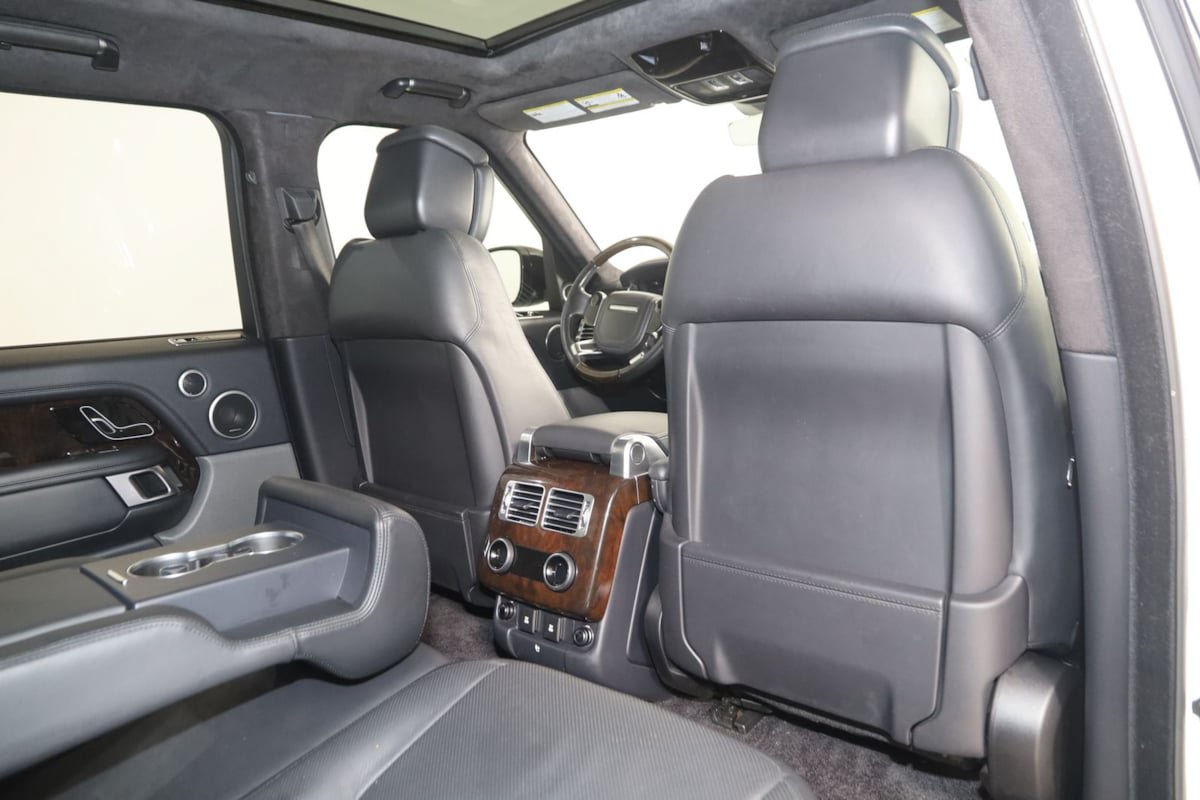 Used 2018 Land Rover Range Rover Supercharged AWD/4WD image 16