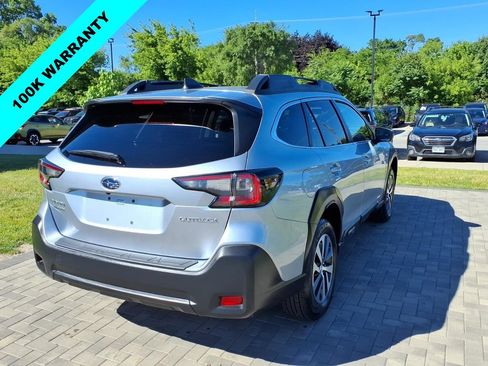 Used 2024 Subaru Outback Premium AWD/4WD image 8