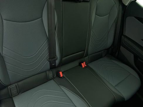 New 2025 Volkswagen Tiguan SE AWD/4WD image 24