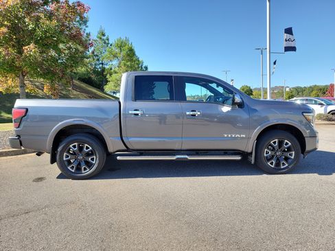 Used 2023 Nissan Titan Platinum Reserve w/ Moonroof Package image 24