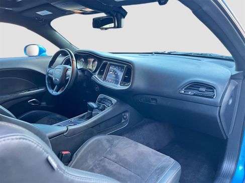 Used 2019 Dodge Challenger R/T Scat Pack w/ T/A Package image 28