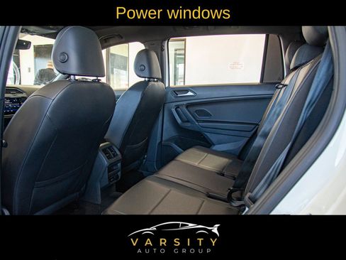 Used 2020 Volkswagen Tiguan SE image 11