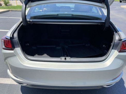 Certified 2025 Lexus ES 350 w/ Premium Package FWD image 22