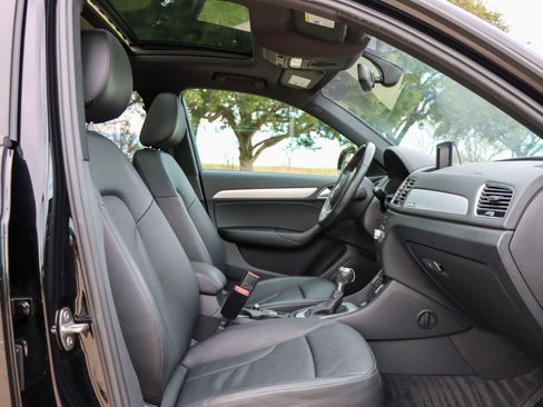 Used 2018 Audi Q3 2.0T Premium w/ Convenience Package image 31