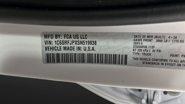 Used 2025 RAM 1500 Laramie w/ Sport Appearance Package AWD/4WD image 27