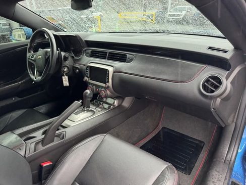 Used 2013 Chevrolet Camaro SS w/ Hot Wheels Special Edition image 13