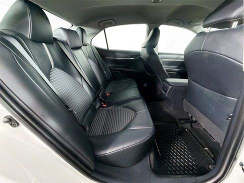 Used 2022 Toyota Camry SE image 26