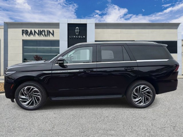 New 2026 Lincoln Navigator Premiere AWD/4WD image 4