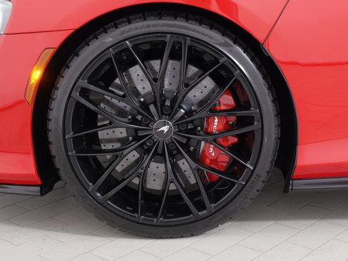 Used 2022 McLaren GT image 69