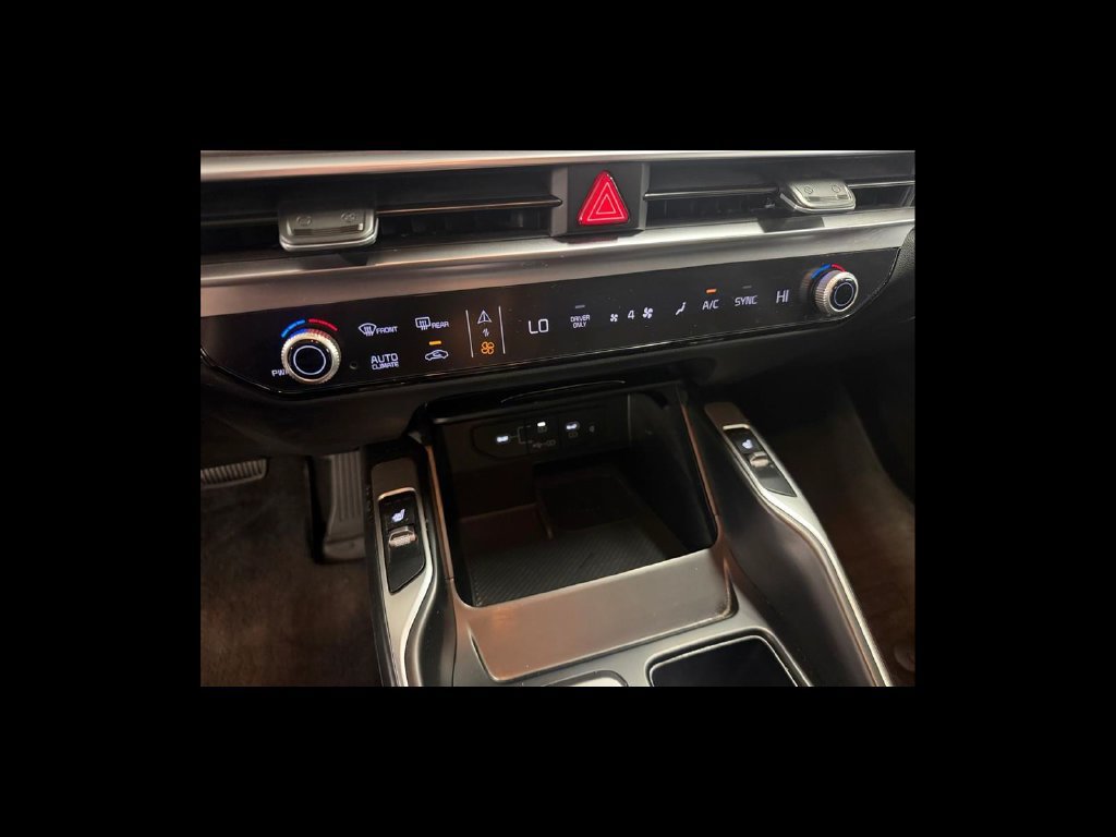 Used 2025 Kia Sorento EX AWD/4WD image 23