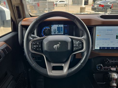 Certified 2024 Ford Bronco Outer Banks AWD/4WD image 17