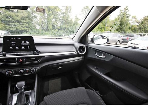 Used 2021 Kia Forte LXS FWD image 8