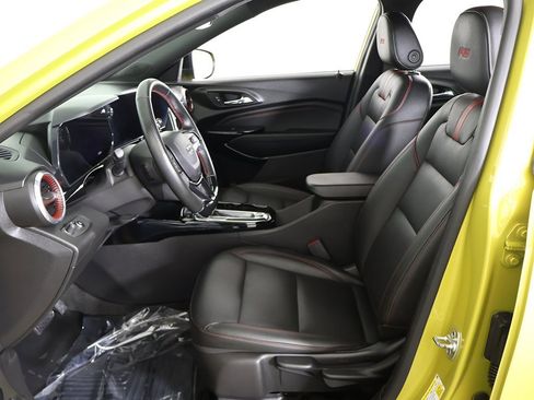 Used 2024 Chevrolet Trax RS image 27
