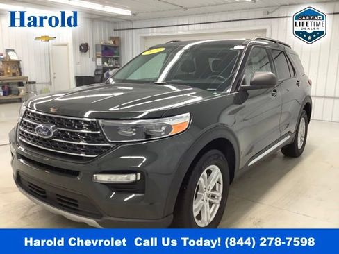 Used 2022 Ford Explorer XLT w/ Equipment Group 202A image 3