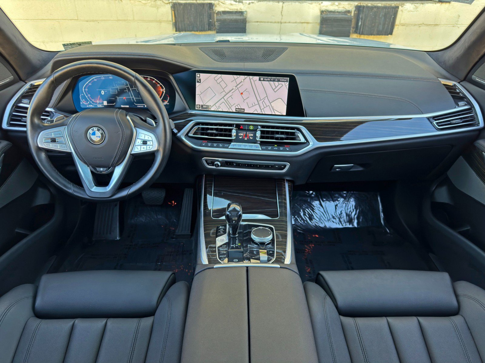 Used 2021 BMW X7 xDrive40i w/ Premium Package AWD/4WD image 13