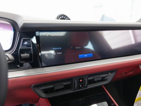 New 2024 Porsche Cayenne Coupe image 24