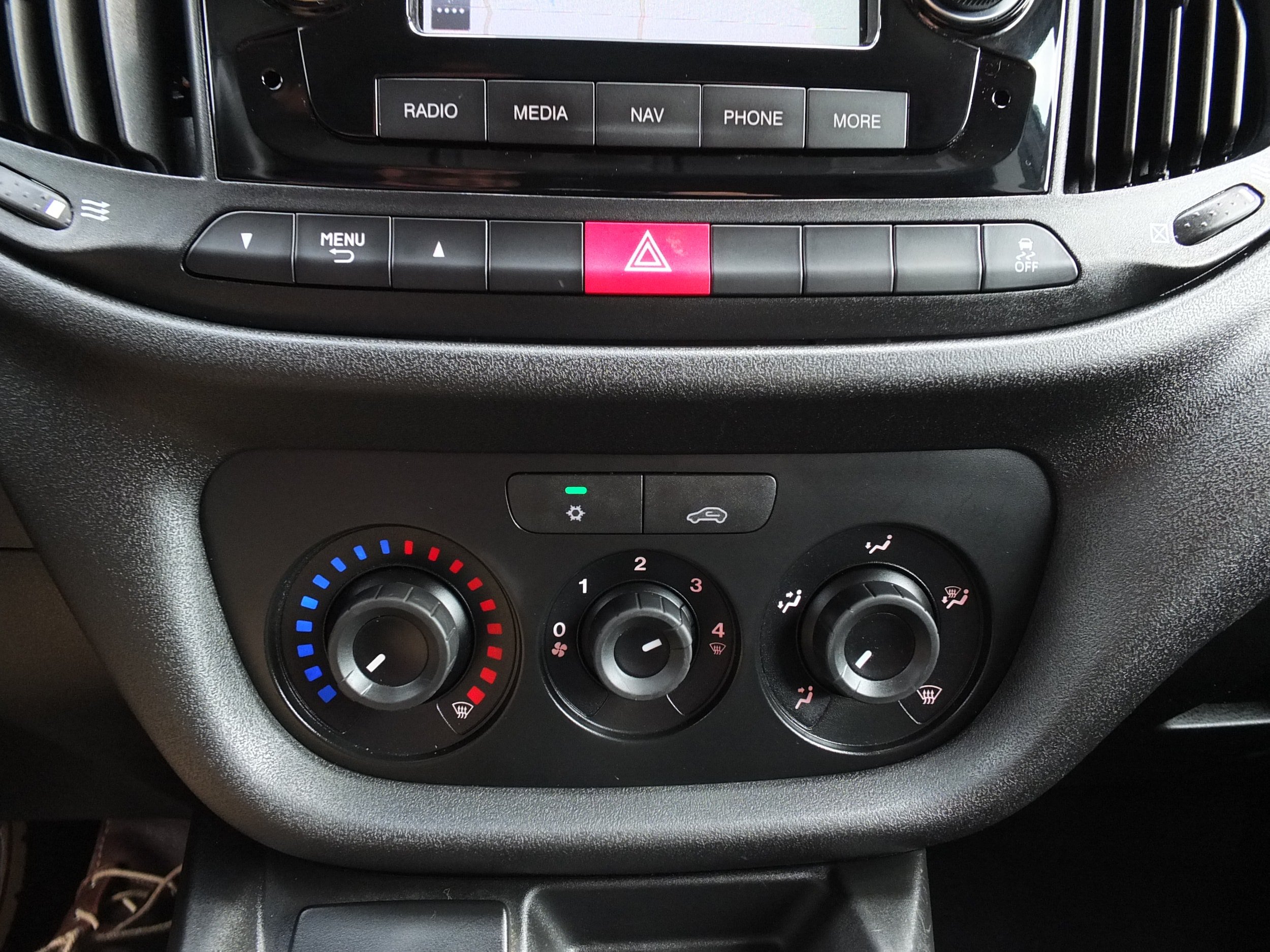 Used 2022 RAM ProMaster City Tradesman FWD image 25