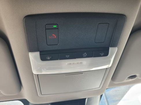 Certified 2023 Nissan Rogue SV FWD image 22