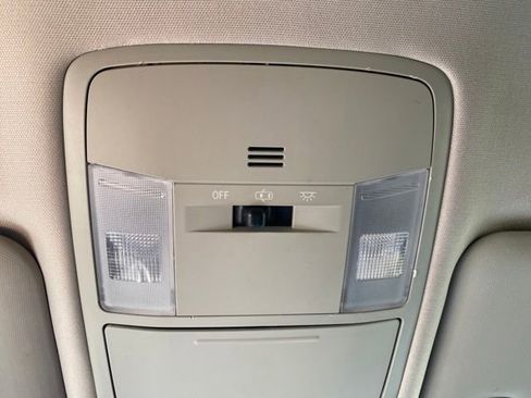 Used 2017 Toyota RAV4 LE image 29