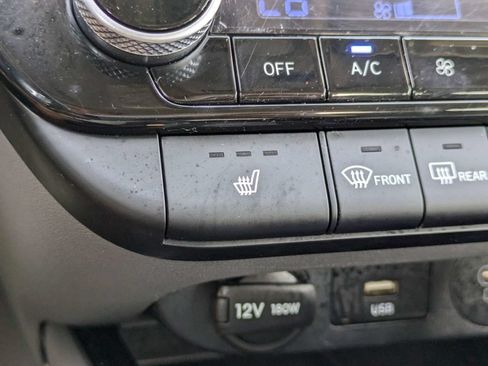 Used 2025 Hyundai Elantra SEL FWD image 23