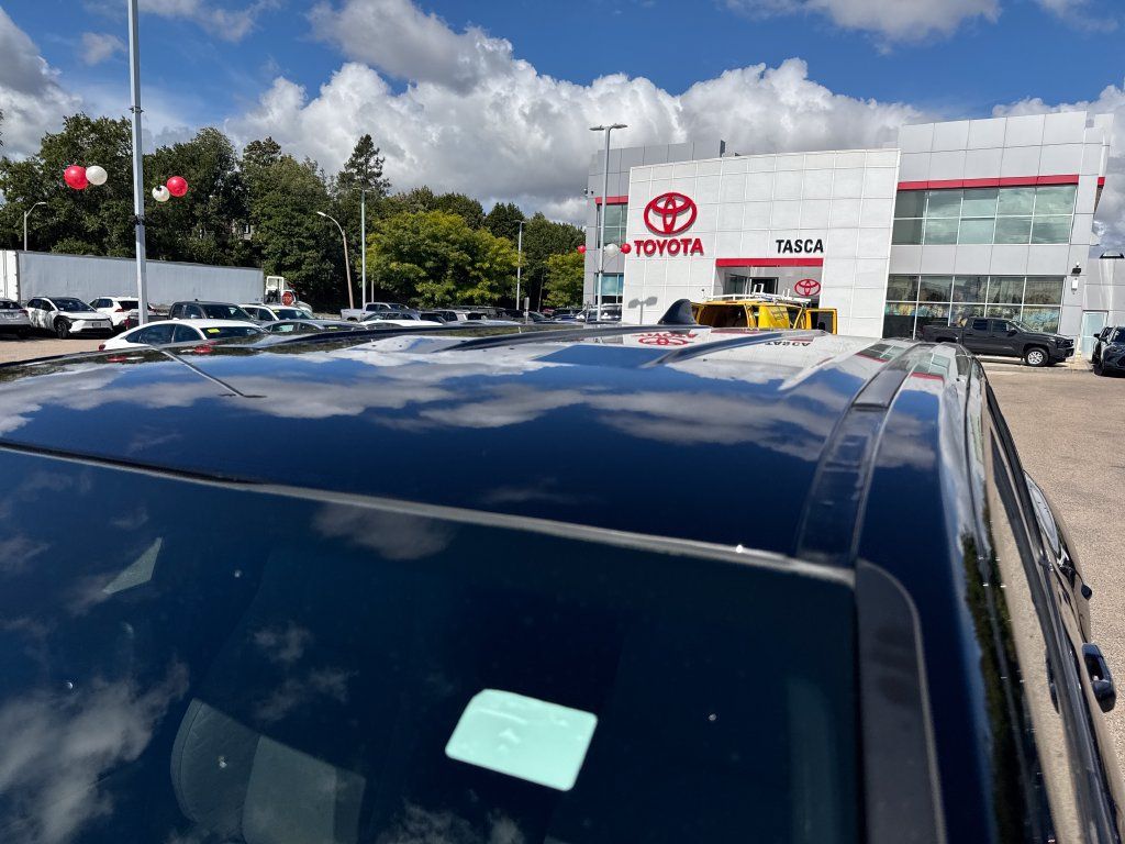 Used 2024 Toyota Tacoma SR5 AWD/4WD image 45
