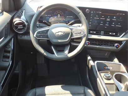 New 2027 Chevrolet Equinox LT w/ Convenience Package II
