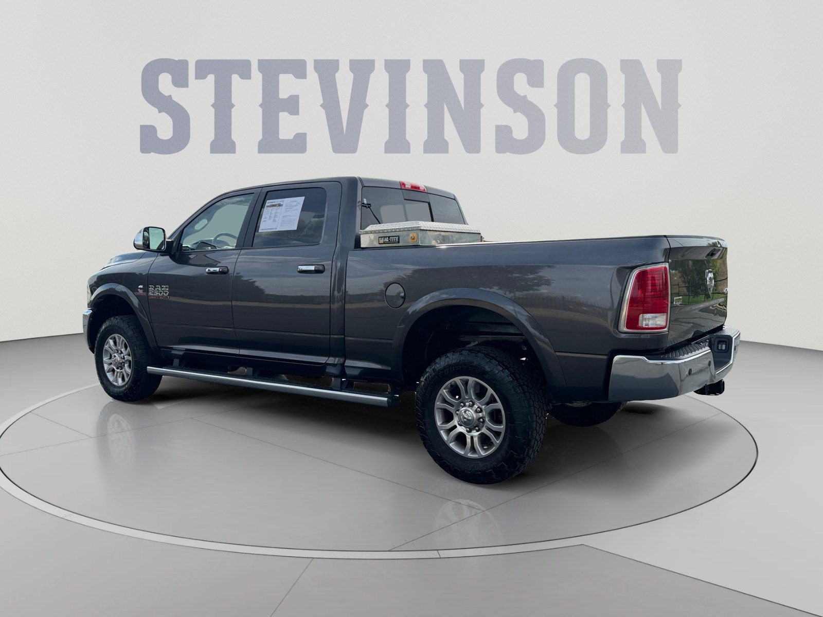 Used 2015 RAM 2500 Laramie w/ Convenience Group AWD/4WD image 3