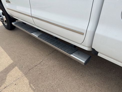 Used 2018 Chevrolet Silverado 3500 High Country w/ Duramax Plus Package image 12