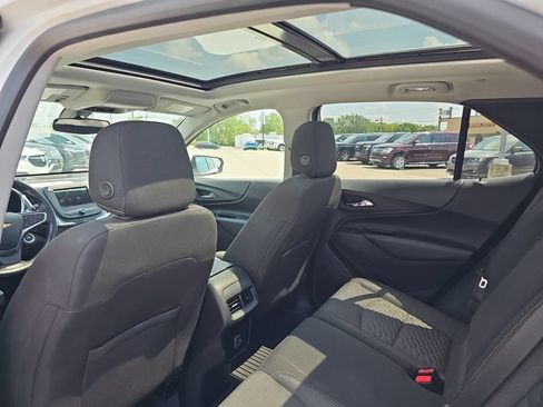 Used 2019 Chevrolet Equinox LT FWD image 24
