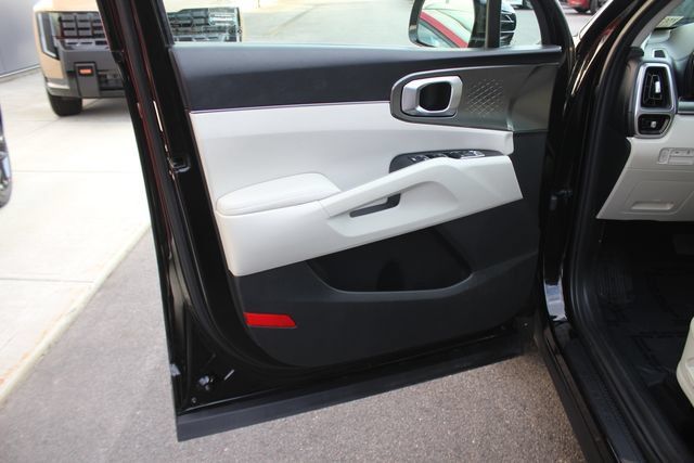 Used 2021 Kia Sorento S FWD image 19