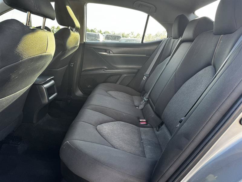 Used 2020 Toyota Camry LE FWD image 13