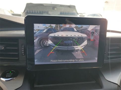 Used 2020 Ford Explorer XLT image 27